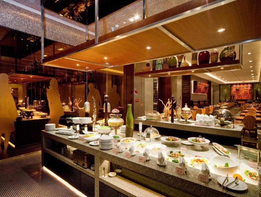 Guangzhou Carat Hotel Екстериор снимка