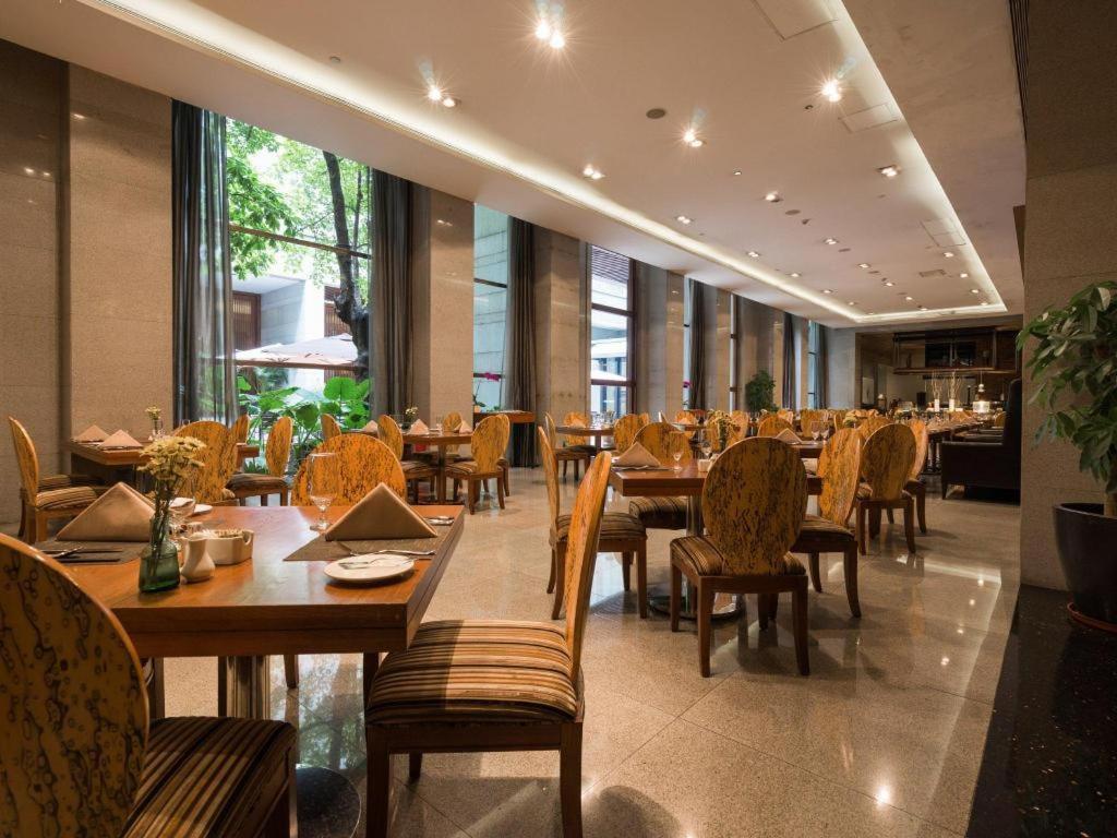 Guangzhou Carat Hotel Екстериор снимка