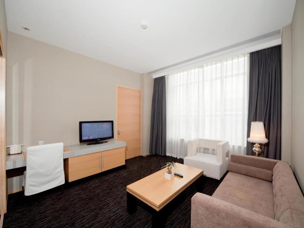Guangzhou Carat Hotel Екстериор снимка