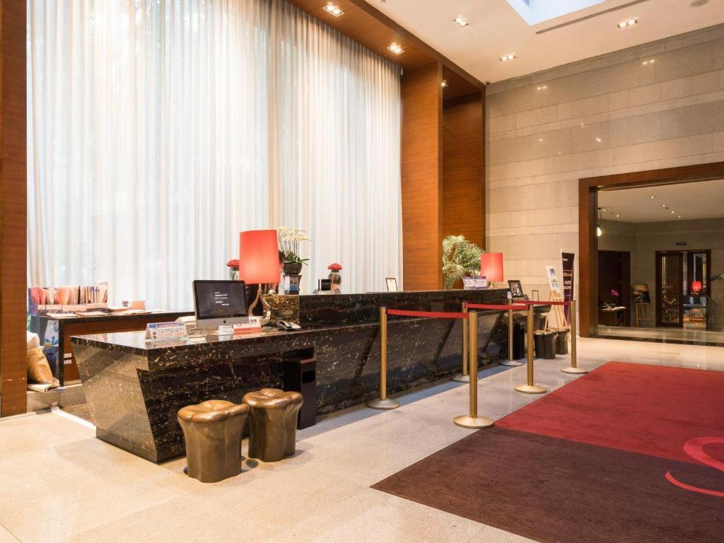 Guangzhou Carat Hotel Екстериор снимка