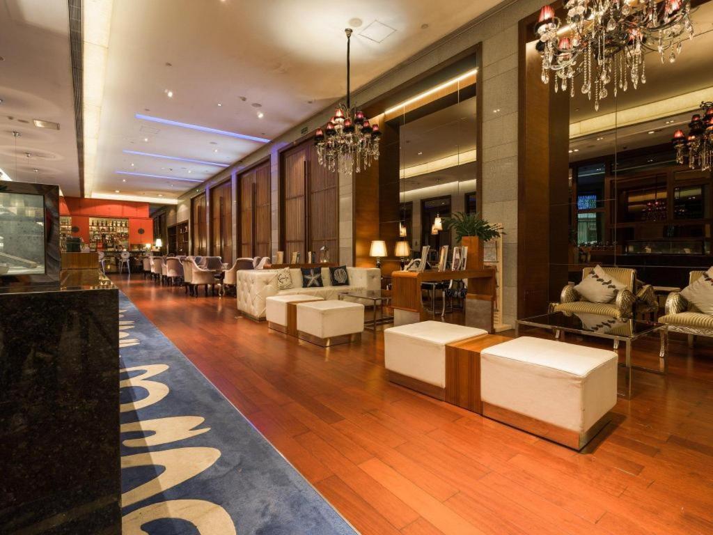 Guangzhou Carat Hotel Екстериор снимка